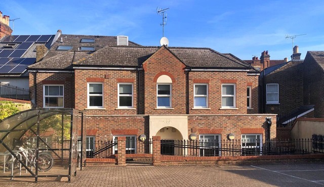 Richmond Ibis House Apartments by Viridian Apartments