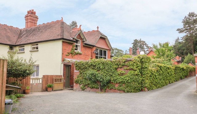 Riverside Cottage, Llanwrthwl
