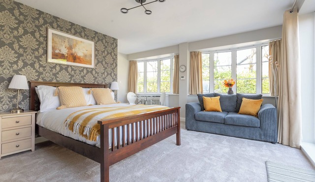 Robins Perch- Modern Cosy Cottage with Fantastic Garden View in a quiet location