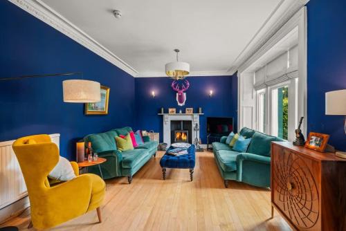 Rosebank House - 12 Guests, 6 Ensuite Bedrooms, EV point, Games Rooms, Wood Burner, Pet Friendly!