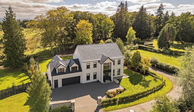 Rutherford Gardens | Gym, Cinema, 5BR, Near Edinburgh