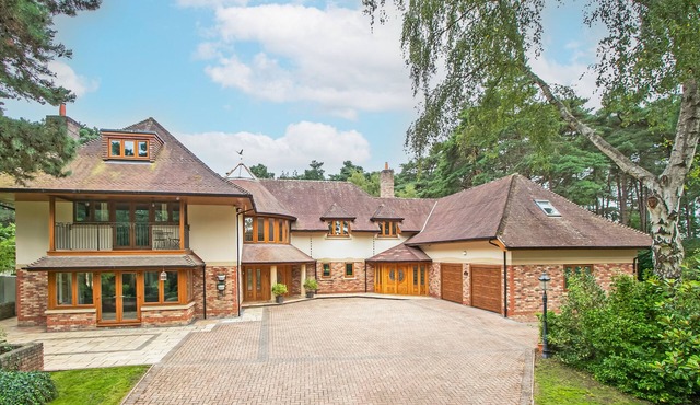 Scotsdale - secluded family homen
