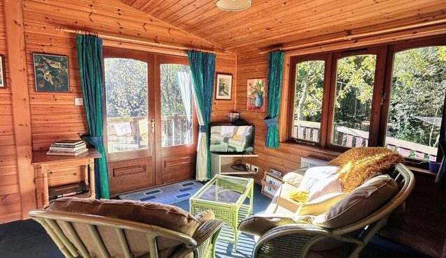 Secluded Rustic Lodge - A digital Detox Paradise