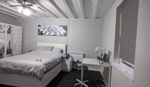 Shayan Studio Flats Stourbridge