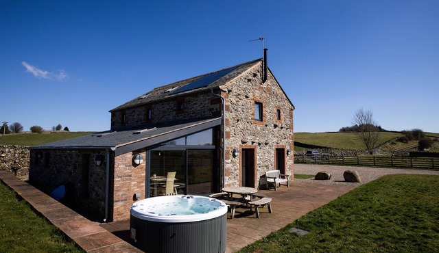 Sheepfold Barn - a cottage that sleeps 8 guests in 4 bedrooms