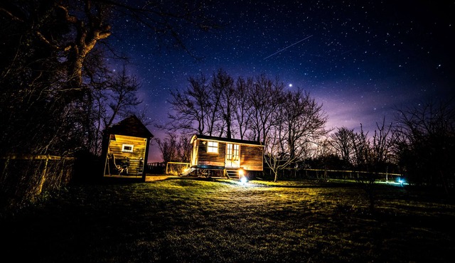Shepherd’s Hut, stylish, romantic, great location. Pembrokeshire National Park.