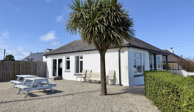 Single storey Holiday Home with detached double annexe, In Trevone, Padstow