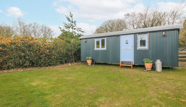 SKYE, pet friendly, with a garden in Clee Hill