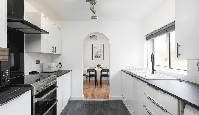 Skyvillion - 3bed Home W grdn For A Family Getaway