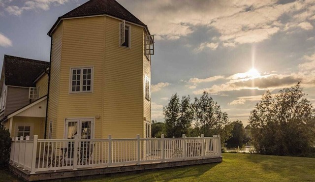Solius Lodge - your Lakeside Castle