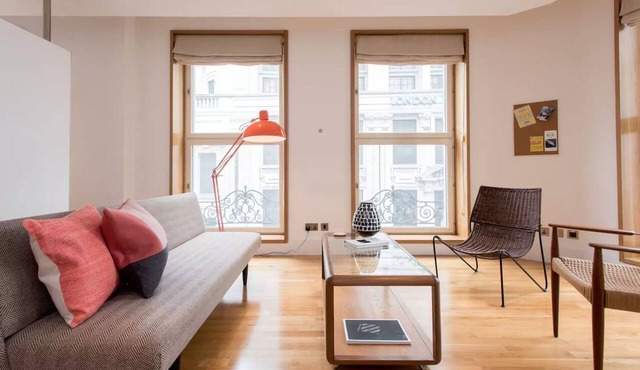 Soulful Central London Apartment (Piccadilly Circus) - Best View in London!