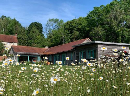 South Downs Way Eco House near Goodwood, Witterings beach, Petersfield, Midhurst, Chichester