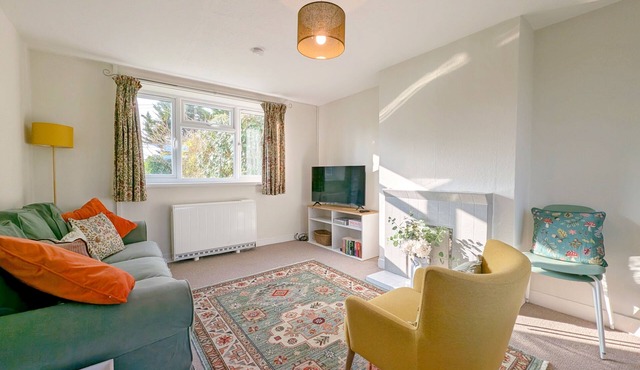Southwood Farm Cottage - a cottage that sleeps 4 guests in 2 bedrooms