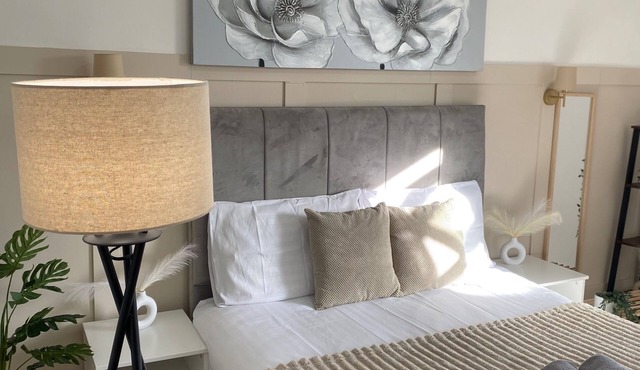 Spacious 2-bed Near Etihad-games Room-free Parking