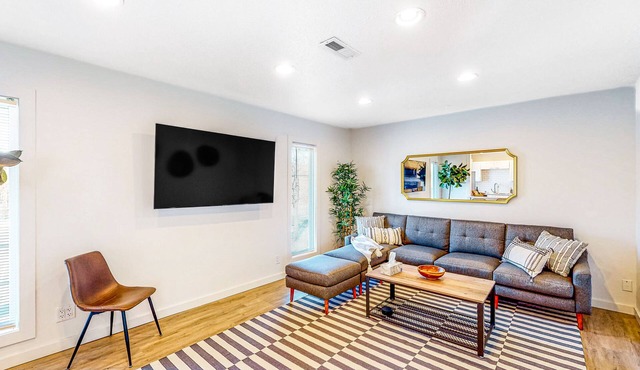 Spacious gem with ample outdoor space, deck, & AC - quick drive to Notre Dame in Elkhart