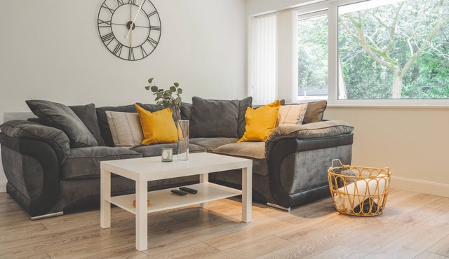 Spacious ground floor apartment set in serene, landscaped gardens!