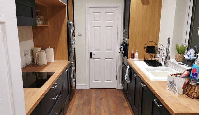 Spacious & Stylish Pet-Friendly Home – Perfect for Short or Long Stays