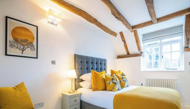 Stable Annex Bisham - Vibrant 1 Bed With Parking