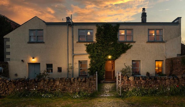 Stable Yard Cottage