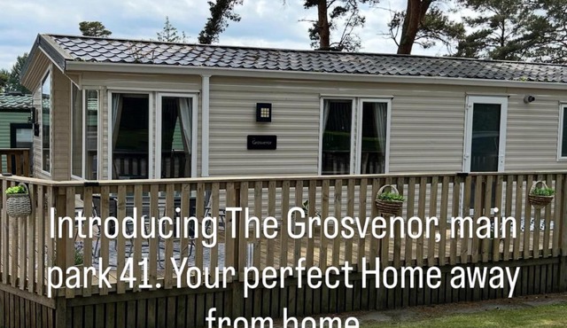 Static Caravan Sleeps 4 with Parking and Balcony