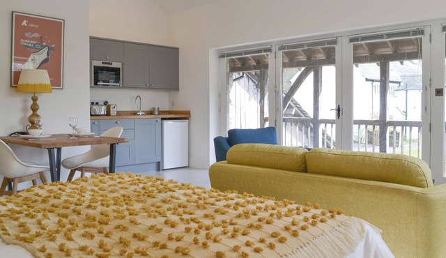 Staveley Park Studio - UK33716