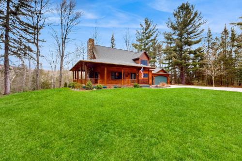 Steps to Sturgeon River! Dog-Friendly Nature Haven in Vanderbilt
