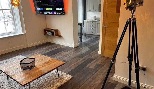 Sterling, stylish 2bedroom central modern space.