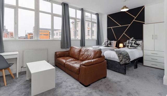 Studio 4 City Centre Fast WiFi Smart TV