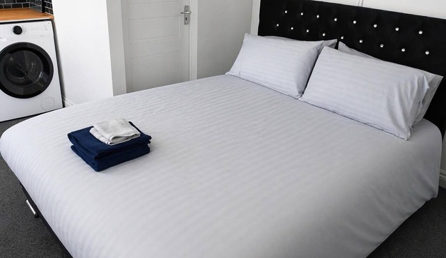 Studio Sleeps 2 With Parking
