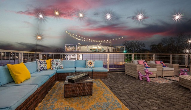 Stunner on Delaware/City Views/2 Rftop Decks