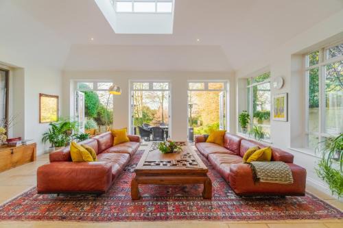 Stunning 7-bedroom countryside home