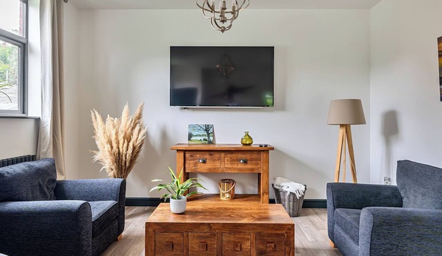 Stunning Matlock Bath Home