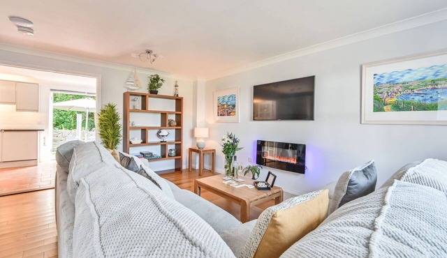 Stunning private villa for 10 people with WIFI, TV and patio