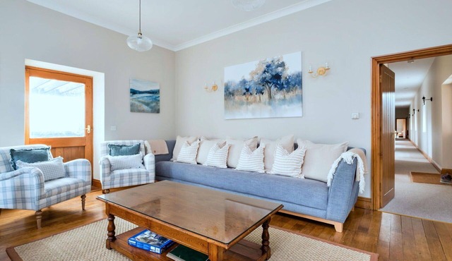 Stunning villa for 12 people with pool, WIFI and terrace