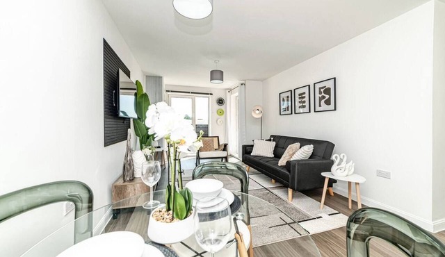 Stylish 1-bed flat | Free parking | Fast Wi-Fi