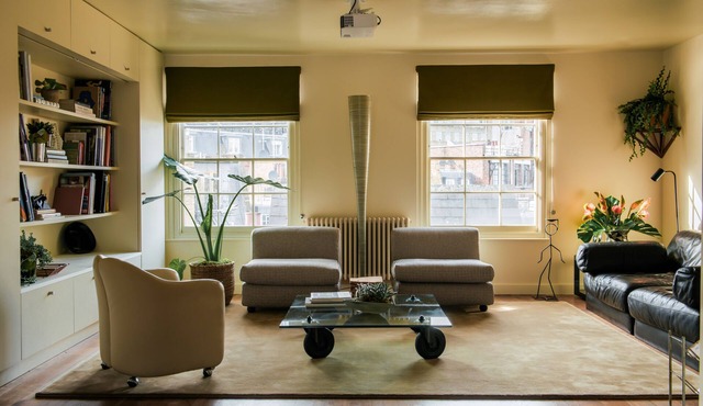 Stylish 1 bedroom loft apartment in Covent Garden with terrace