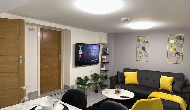 Stylish 2 bed apartment