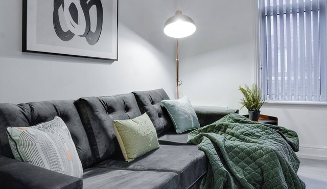 Stylish 2 bedroom flat near Liverpool City Centre