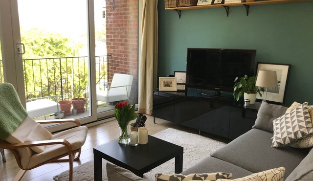 Stylish 2-bedroom flat in leafy Forest Hill
