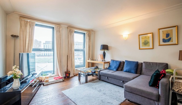 Stylish one bedroom in Chelsea