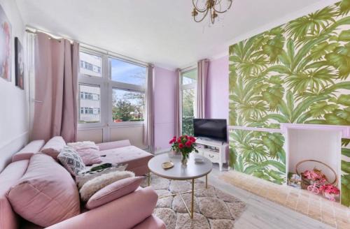 Stylish Wimbledon Oasis near Centre Court