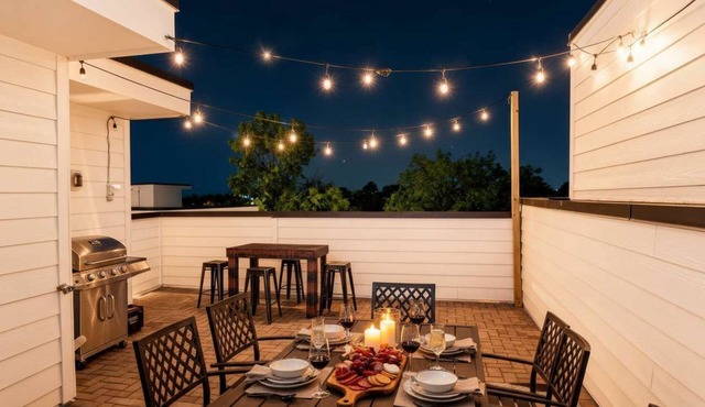 Summer rooftop lounge, fire pit, grill near Broadway and Nissan Stadium