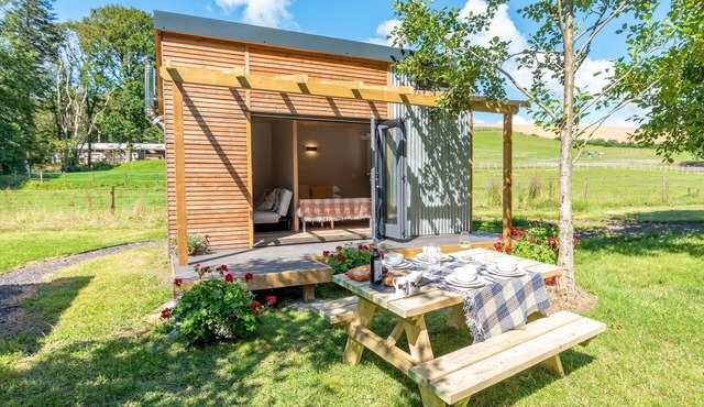 Sunset Cabins at The Oaks Woodland Retreat