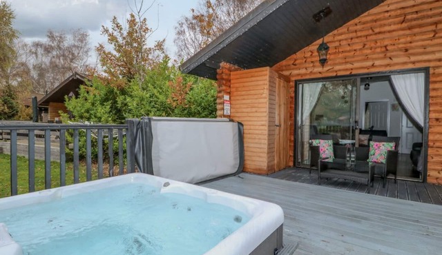 Sunset Lodge: Ground Floor Retreat