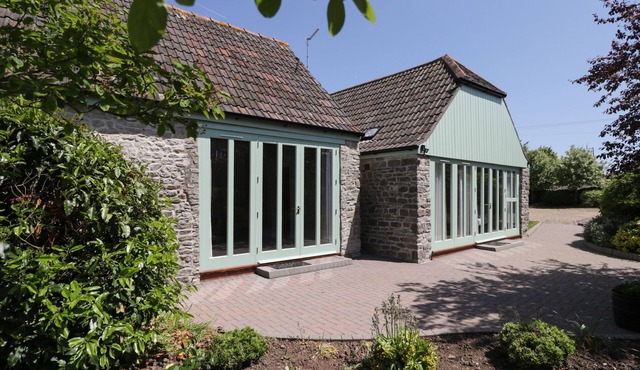 SWALLOW BARNS, family friendly, with a garden in Chipping Sodbury