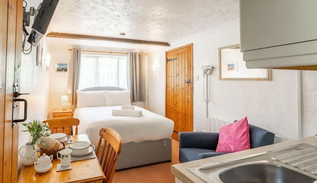 Swift Host - Studio - The Nook - Garden - Parking