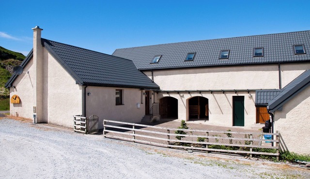 Swordle byre. Perfect for large group holidays, only a 5 minute's walk to beach.