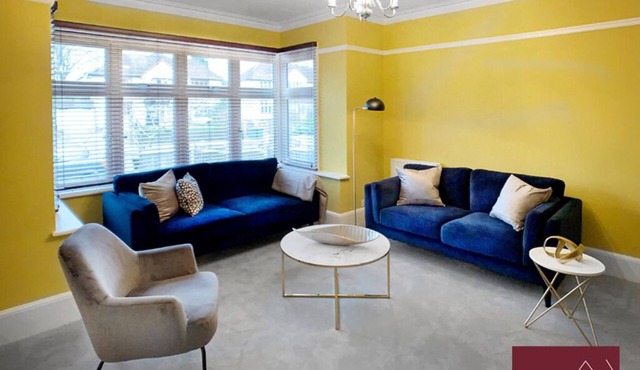 Thames Ditton, 4 Bedroom Detached House