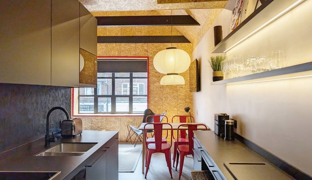 The Apartment - sleeps 4 guests in 2 bedrooms