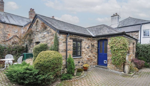 The Barn: A Cozy Escape in Lifton
